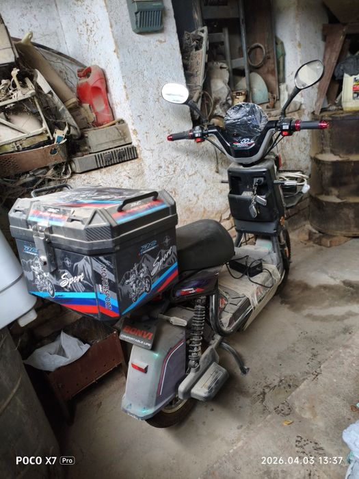 6 ta akumlyatorlik skuter sotiladi xolati yangi
