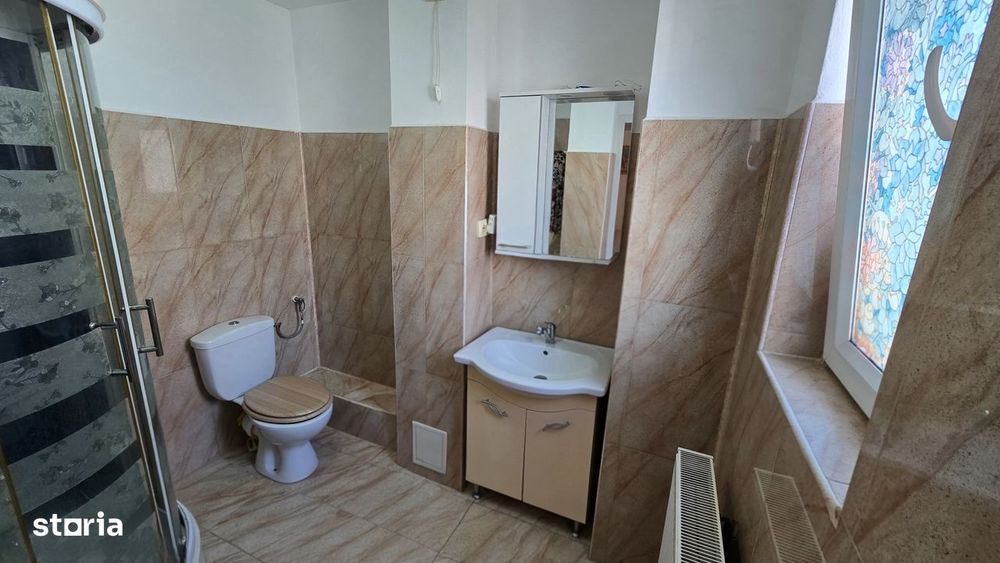 3 camere si birou l parcare l McDonald's