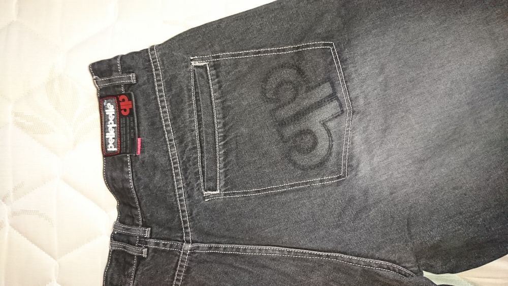 Blugi Hip-Hop PellePelle stilled by Marc Buchanan