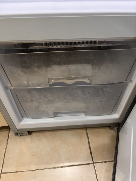 Холодильник Бирюса