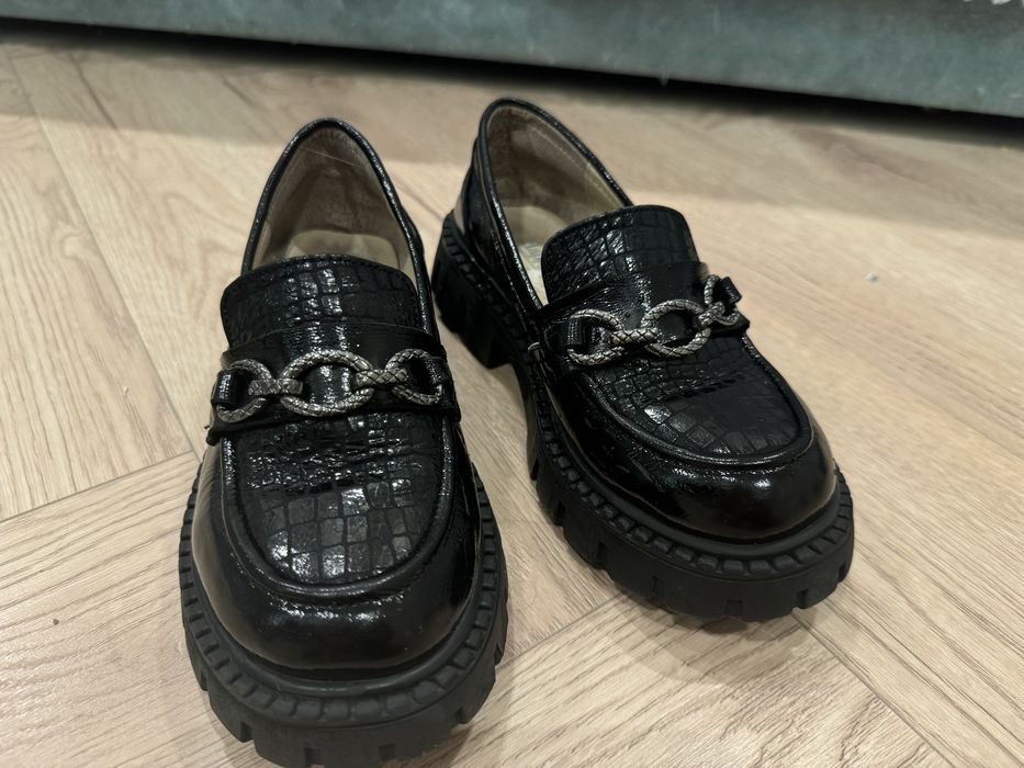 Школьные туфли для девочки