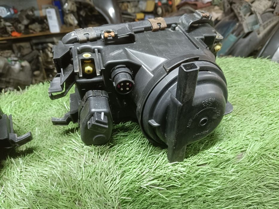 Фары Ауди 80 Б4 оригинал Бош