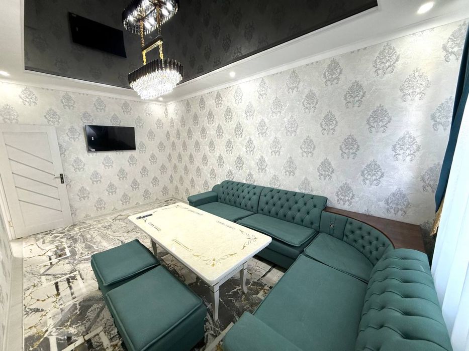 Сдается 2 х комнатная квартира на 3 этаже Крытый рынок 500 $