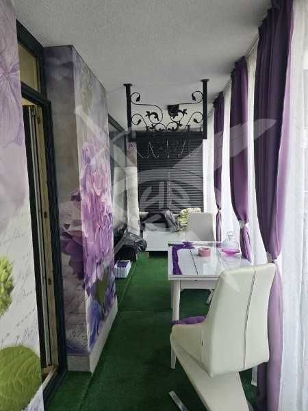 Двустаен Славейков