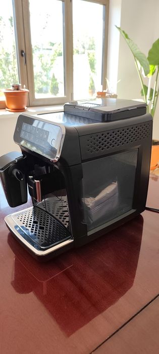 Espressor automat Philips seria EP3241,perfect funcțional