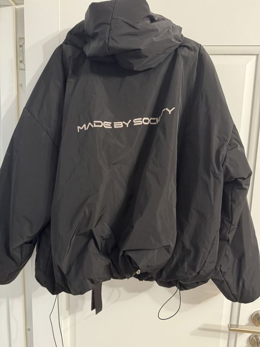 Geaca de iarna de la Vagabond noua