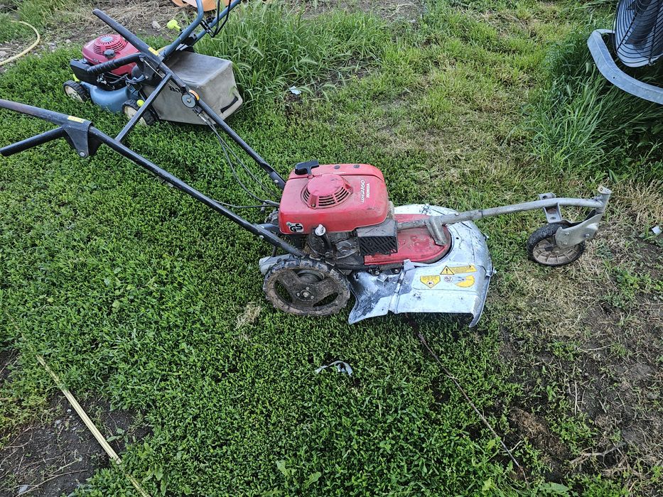 Професионална косачка за висока трева  хонда honda um 21