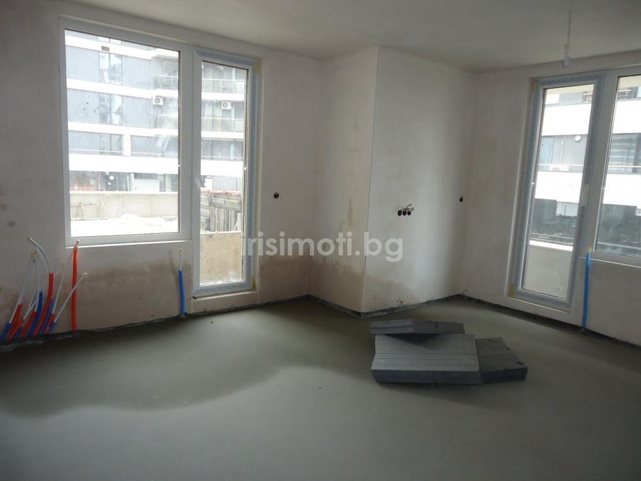 Продава тристаен, €197500, 101кв.м. в Красна поляна