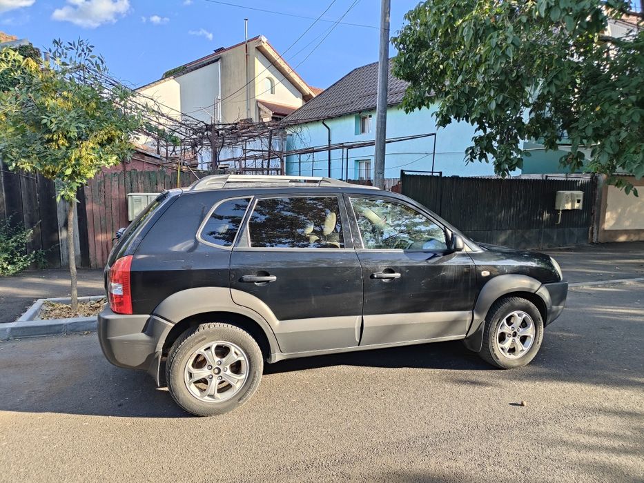 De vânzare hiundai Tucson Craiova  plus un set de genti de aluminiu cu anvelope și gpl