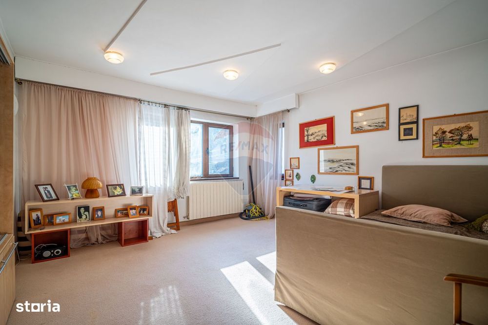 Vila cu 5 camere Sinaia, zonă liniștită, aproape de centrul statiunii