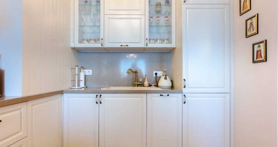 Дава се под наем Тристаен апартамент в Бургас, Зорница - 122 кв.м за 561 € - Снимка #1