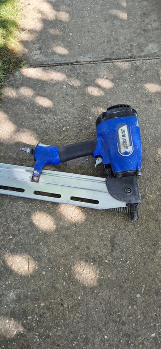 Pistol pneumatic cuie lemn DuoFast 90mm