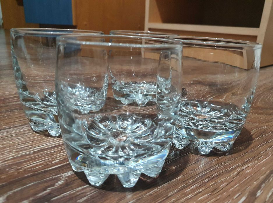 Чаши за уиски,безалкохолно 4бр.-8лв.НОВИ