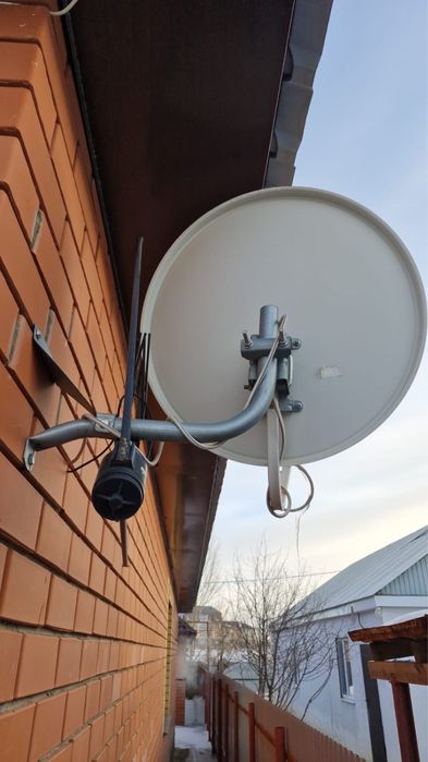 Телевизор с приставками и со шкафом