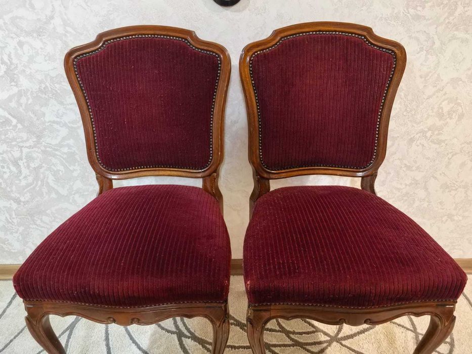 набор раритетных стульев