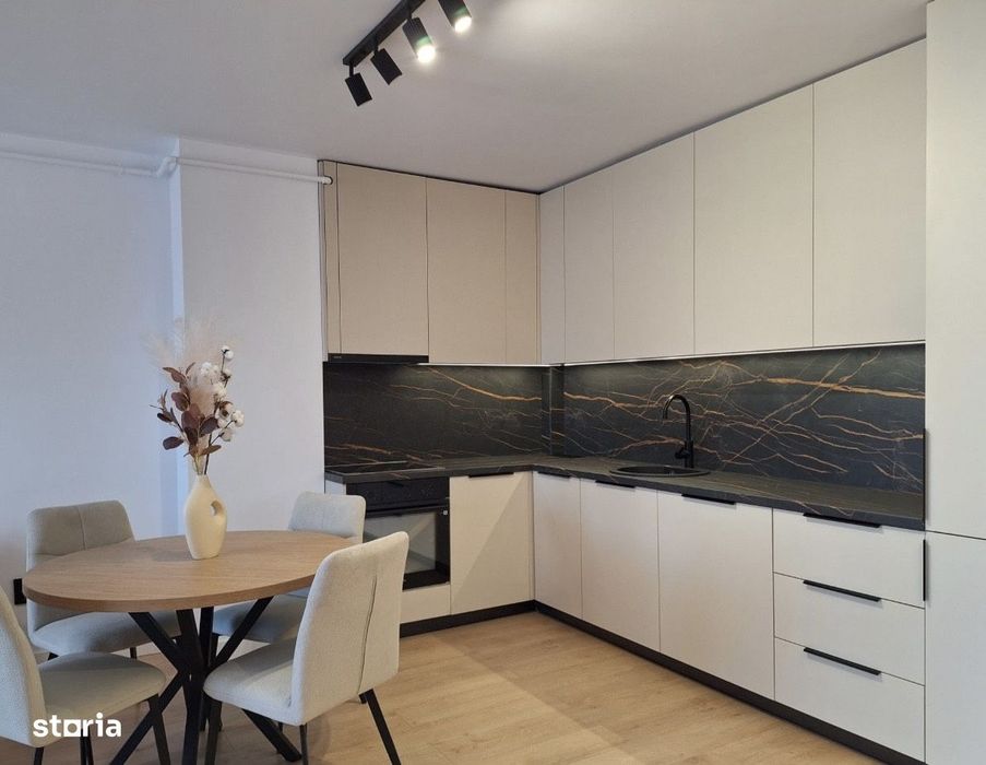 Apartament de 2 camere, 45 mp,Ultramodern,Mobilat/Utilat, Zona Eroilor
