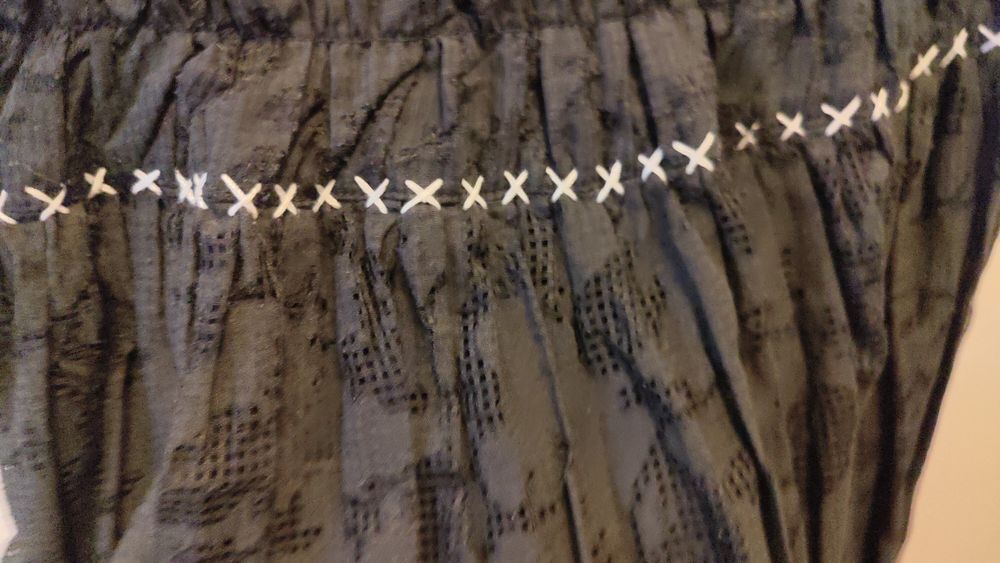 Fusta neagră Stefanel