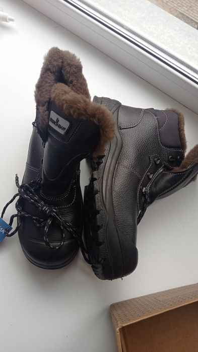 Продам Ботинки!!