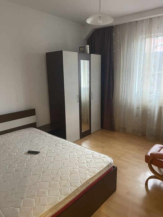 Apartament 2 camere de inchiriat zona 13 septembrie. Strada Adrian 4 a