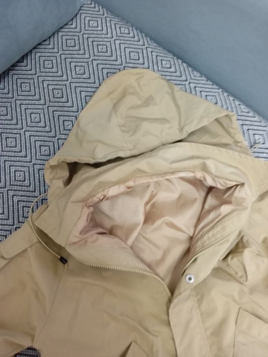 Продам детскую ветровку