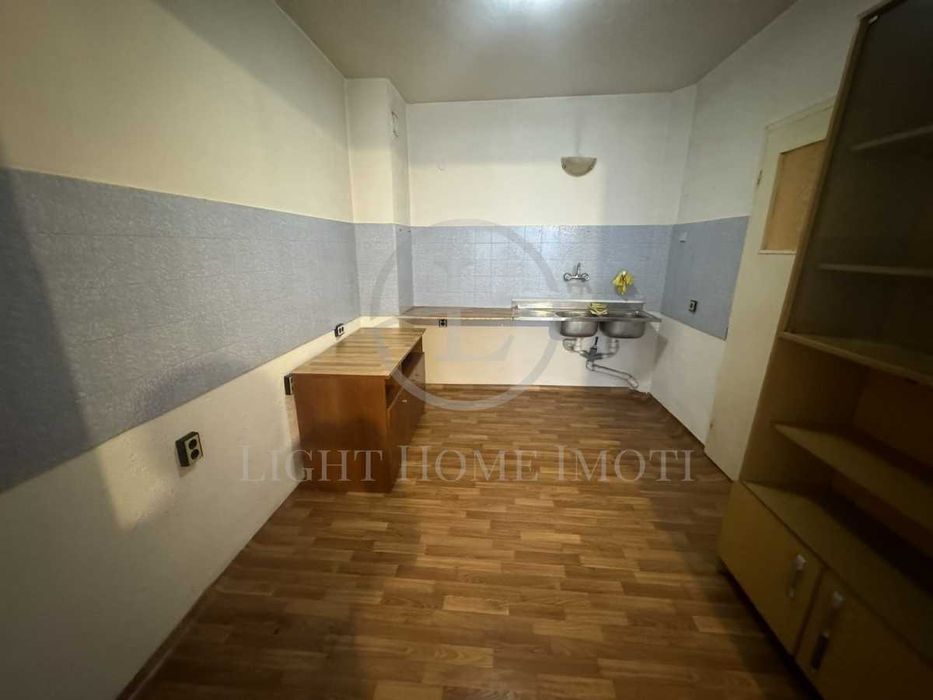 Продава се Тристаен апартамент в Пловдив, Център - 109 кв.м за 2152 €/кв.м - Снимка #2