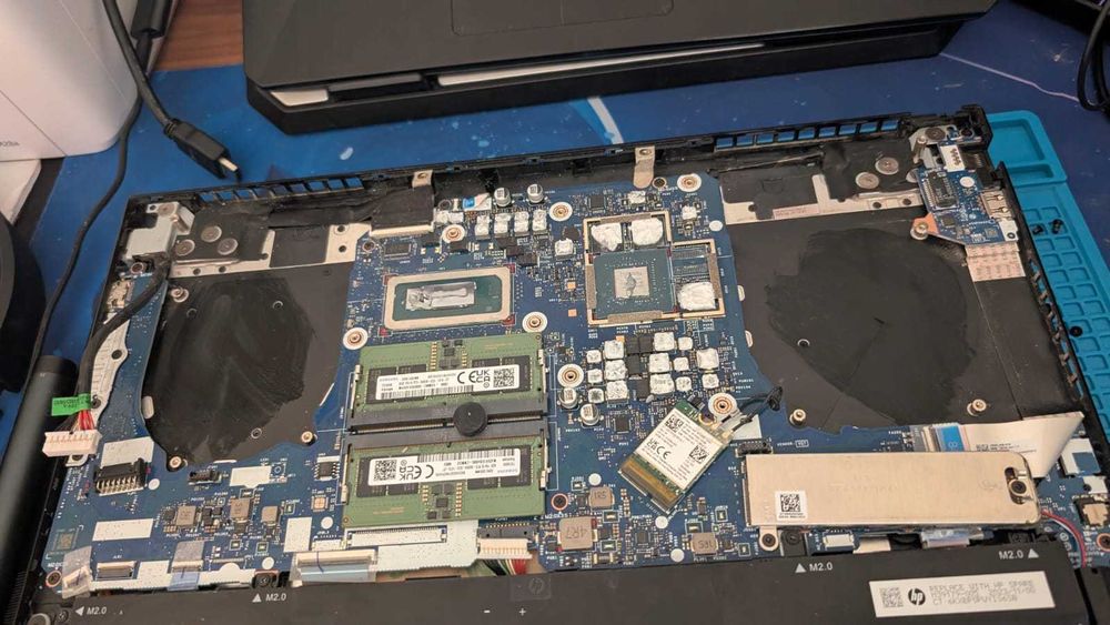 Reparatii/mentenante calculatoare console laptopuri Bicaz