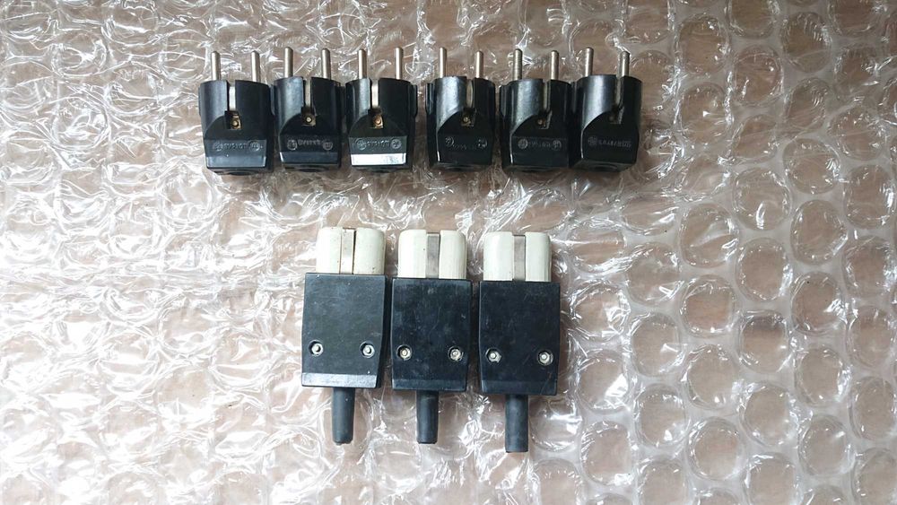 Нови старо производство щекери и щепсели.