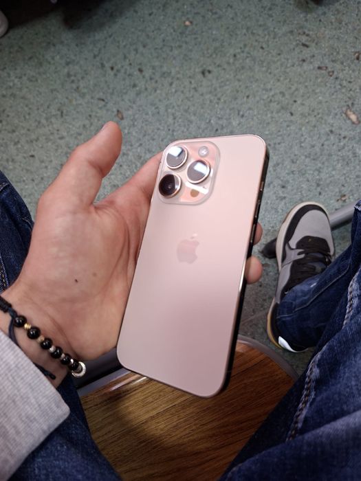 Vand iphone 14 pro impecabil