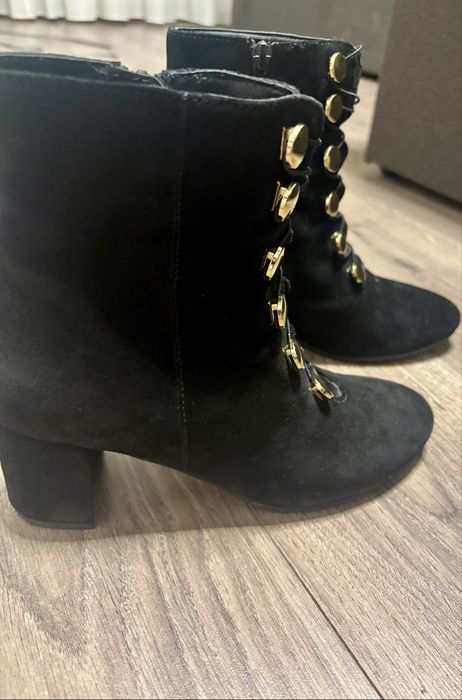 Botine Hush Puppies din piele întoarsă neagră, 37, deosebite