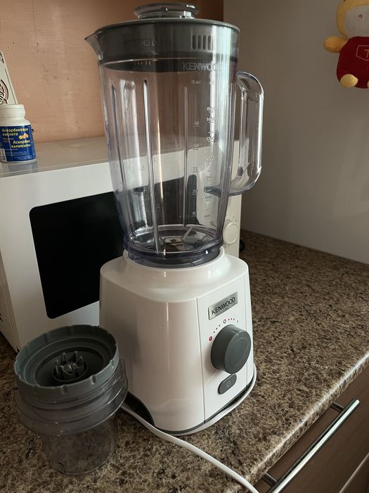 Продам блендер почти новый