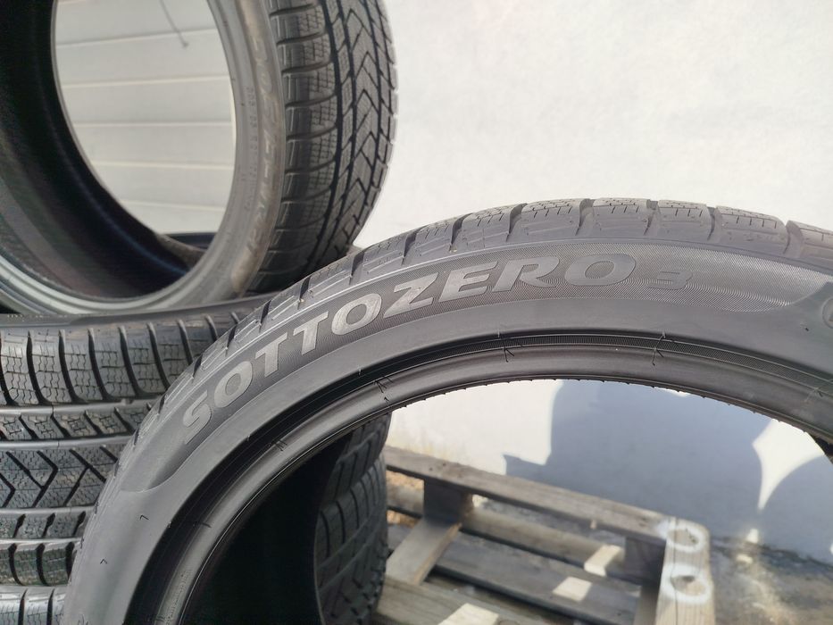 305/35/21 Пирели ДОТ 2020 г - Чисто Нови