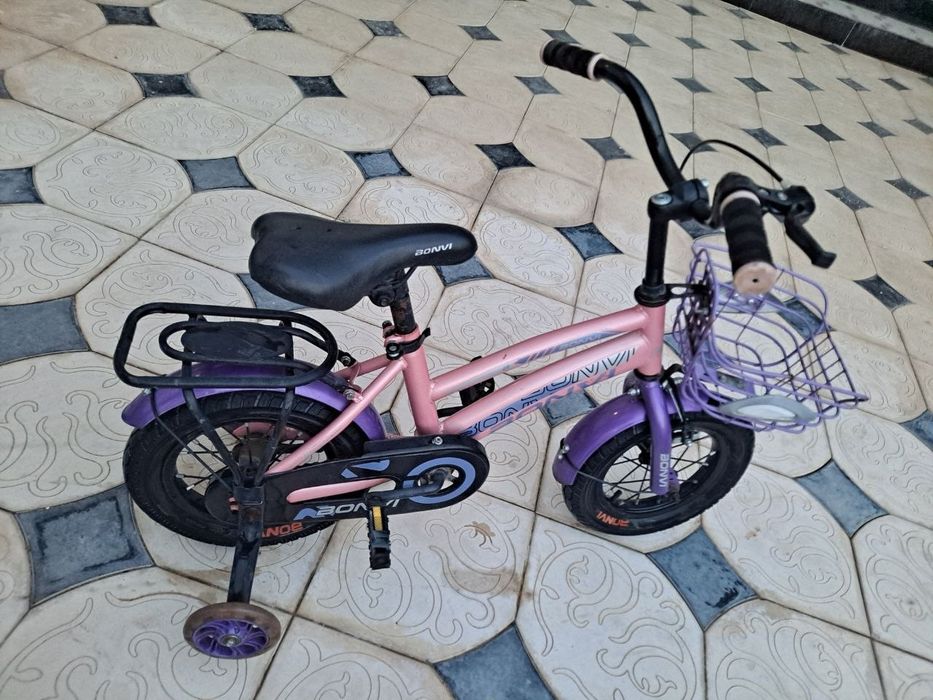 Velosiped yosh bolalar uchun. Sotiladi