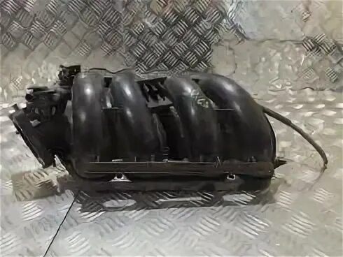 Продам впускной коллектор