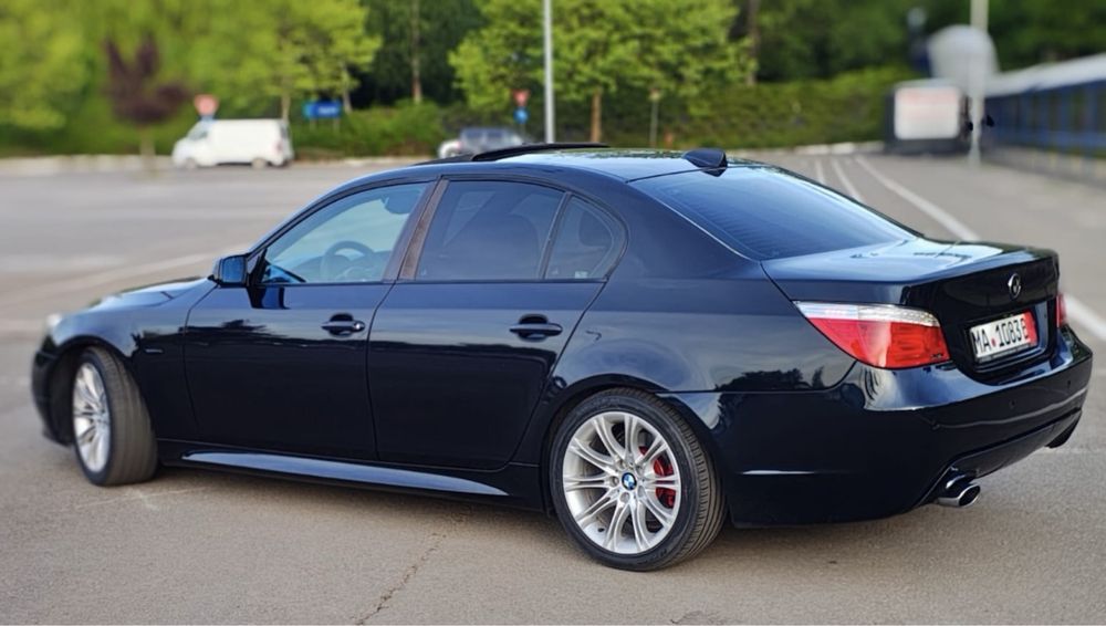 BMW 520D Pachet M EURO 5  Trapa Xenon Navi Prof Climatronic PDC Fata Spate