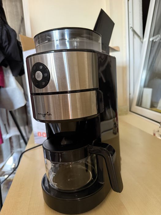 Cafetieră / filtru de cafea cu râșniță incorporată Myria MY4444, în stare impecabilă (aproape nouă), folosită foarte puțin