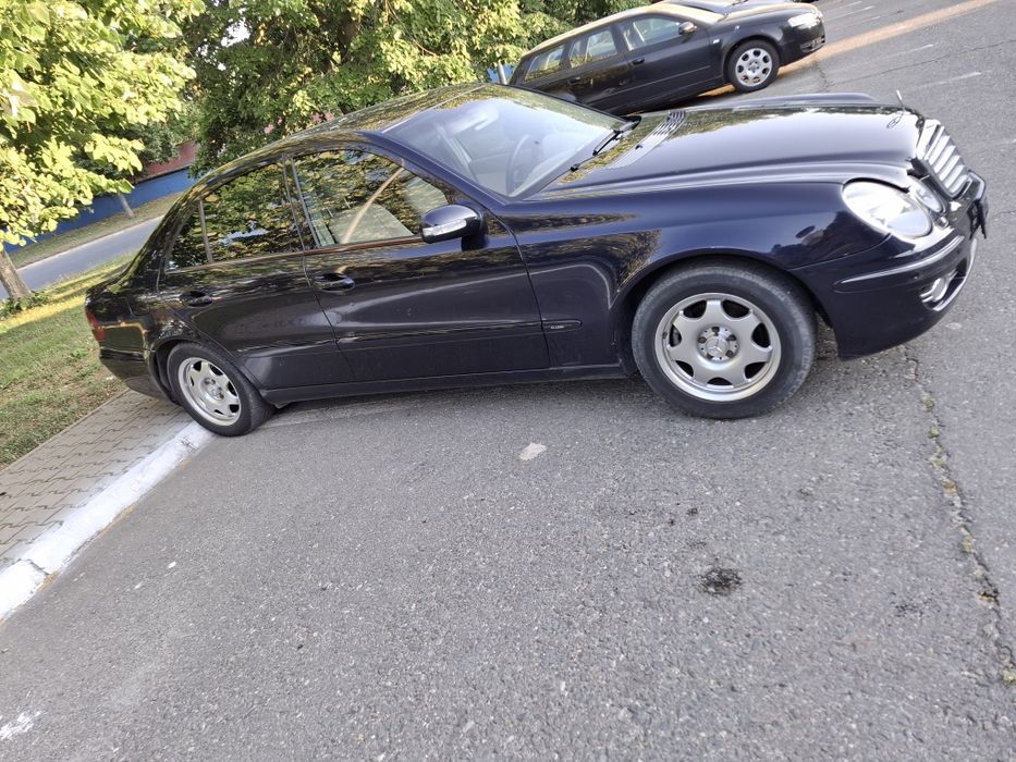 Vând Mercedes E class 210  Automatic din 2003