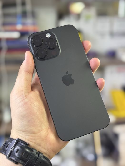 iPhone 16 Pro Max / 256Gb / 100% / в идеале