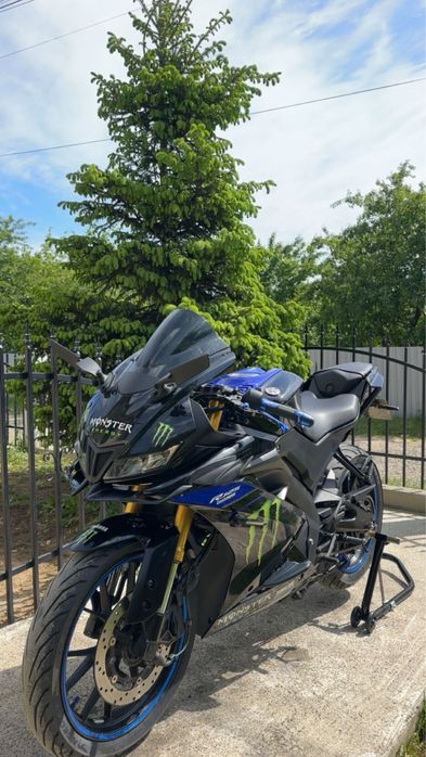 Yamaha YZF-R 2021 | Akrapovic omologată | Pops & Bangs