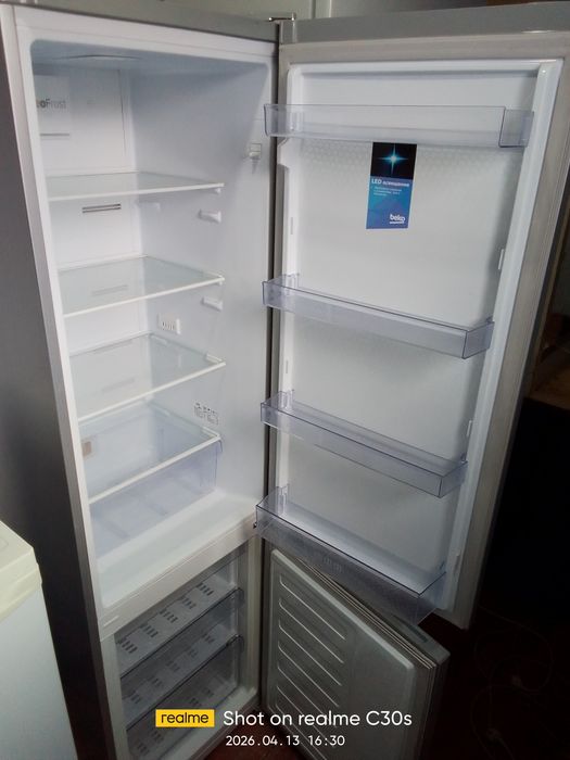 Продам  холодильник отлично работает