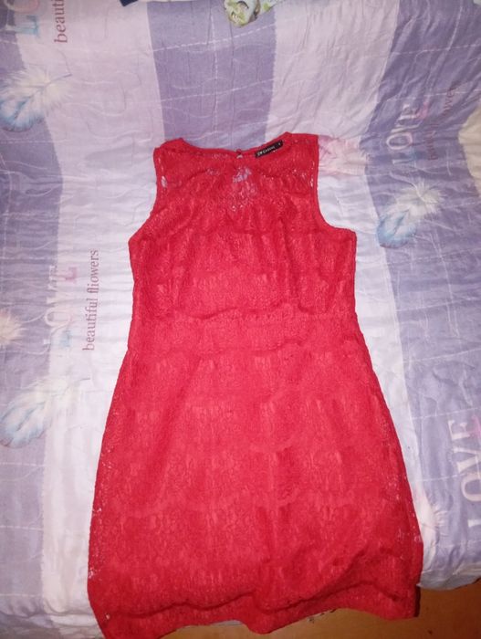 Продам женские платья