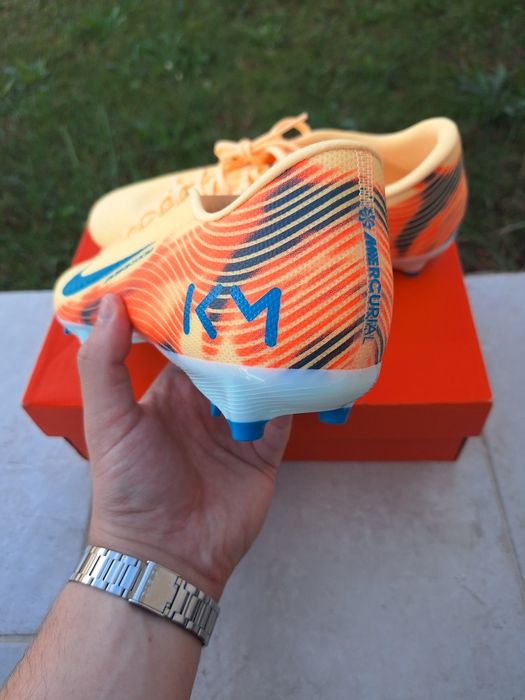 Nike Zoom Mercurial Vapor 16 Academy "Kylian Mbappé" FG/MG