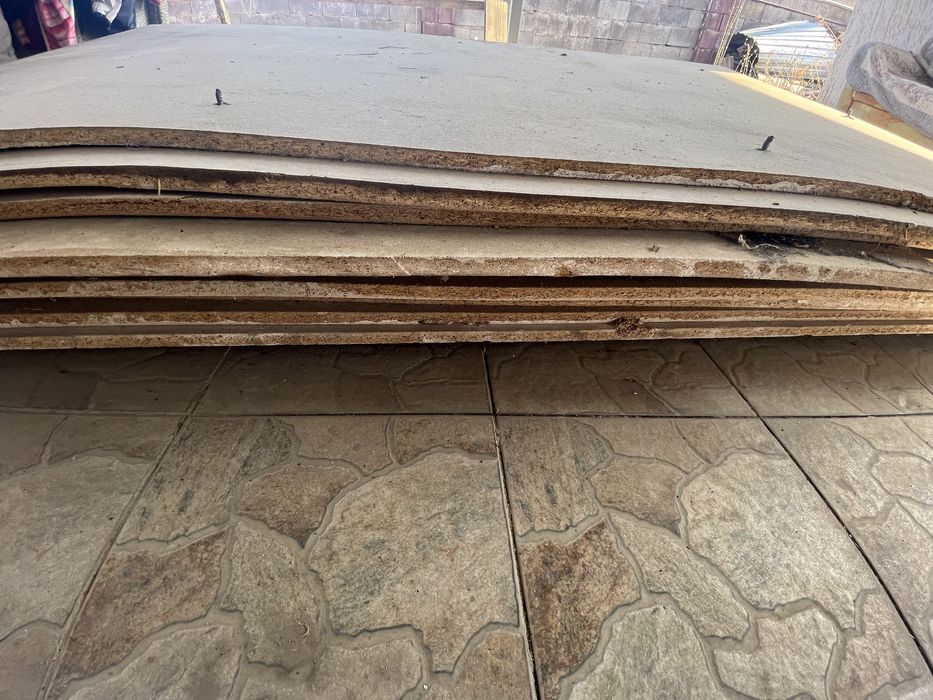 Продам ДСП в хорошем состоянии