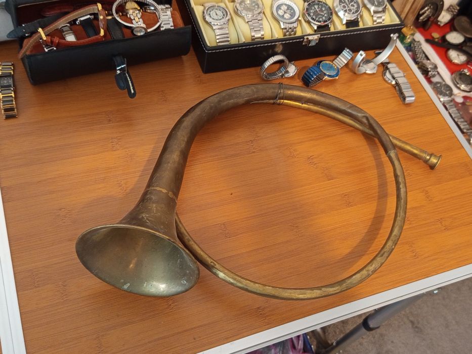 Goarnă de vânătoare veche, alamă