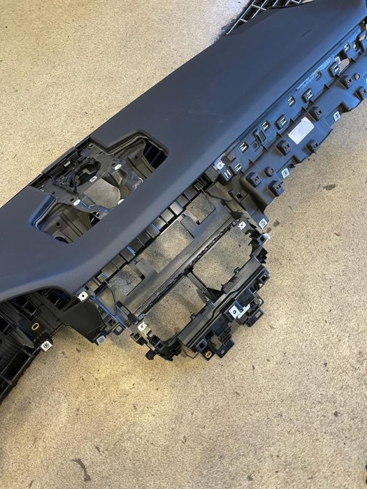 Plansa bord porsche Cayenne 2022