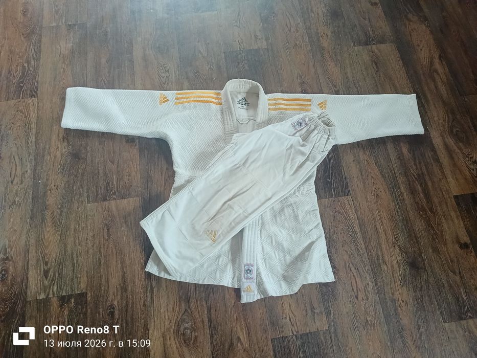 Продам кимоно для дзюдо