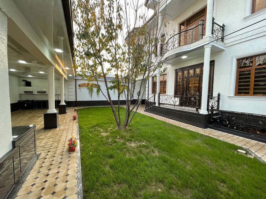 Сдаётся большой шикарный дом под офис или  под гостиницы