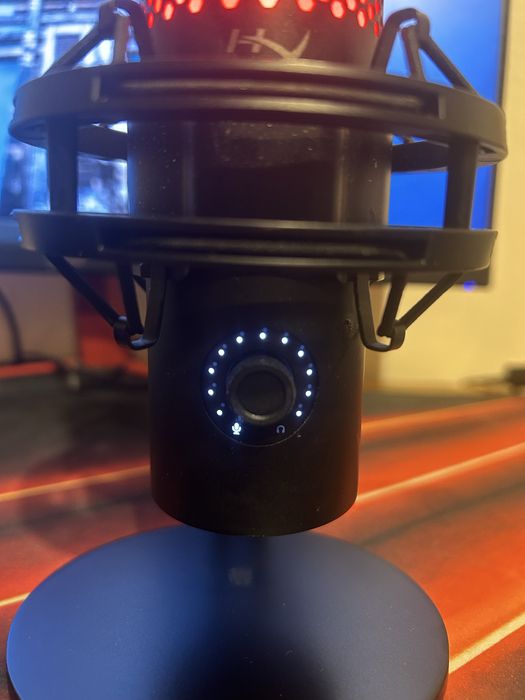 Микрофон HyperX Quadcast 2