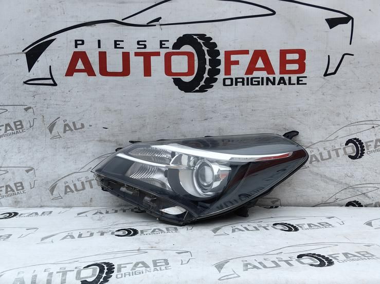 Far stanga Toyota Yaris Facelift LUPA an 2014-2015-2016-2017