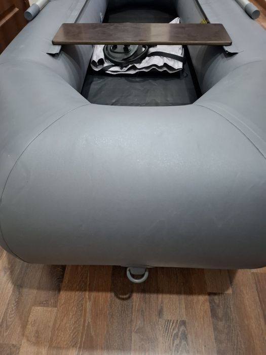 Новая лодка 280см 2х местная