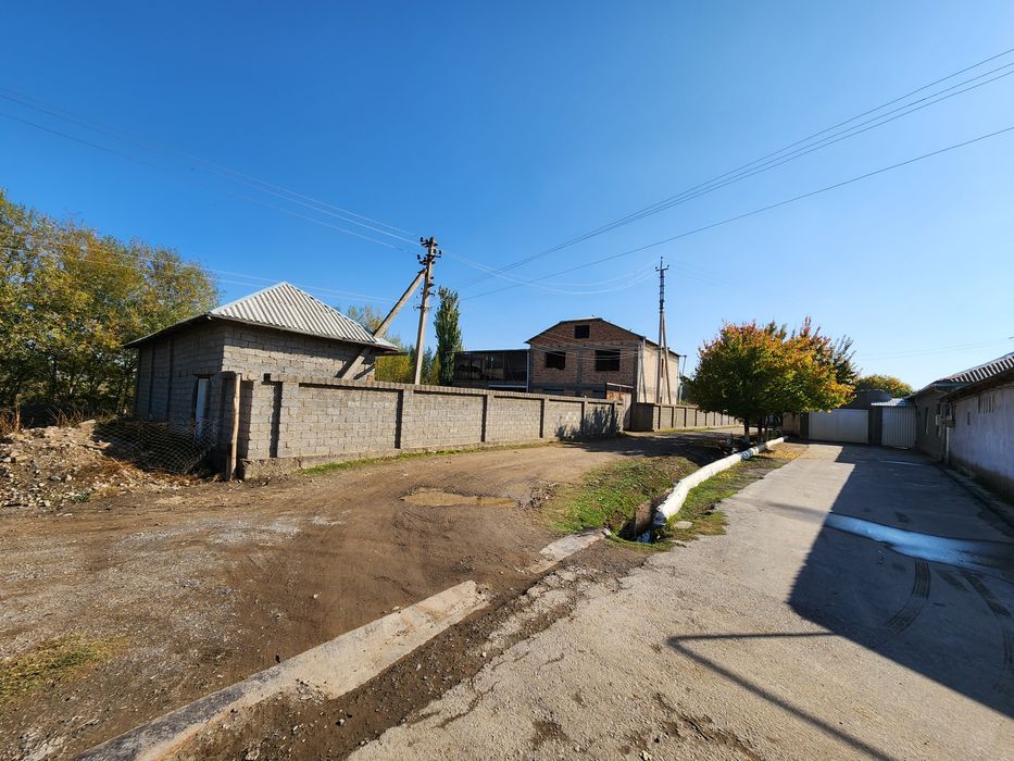 Qurilib bitmagan uy !